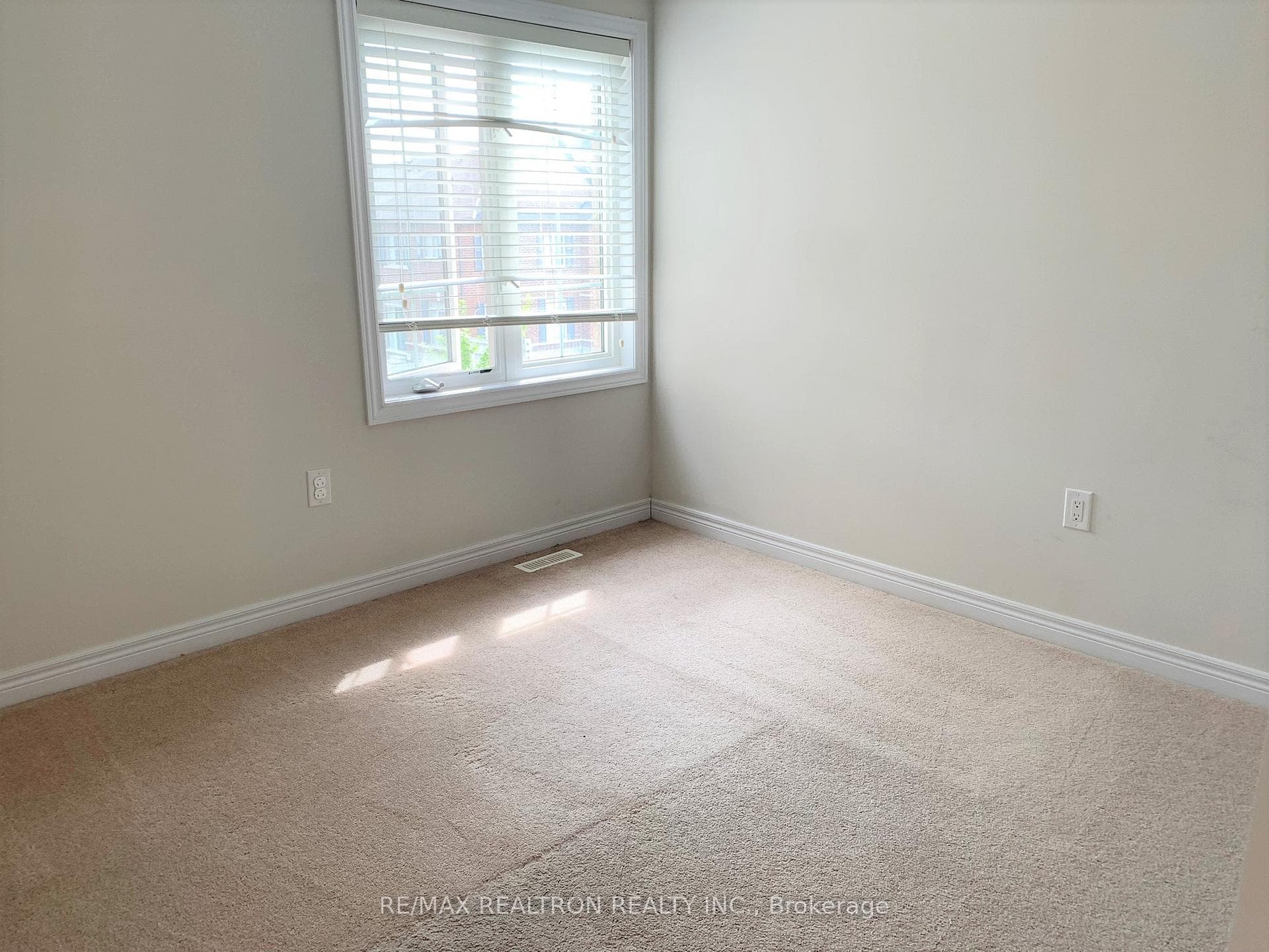 10 James Glover Drive photo 25
