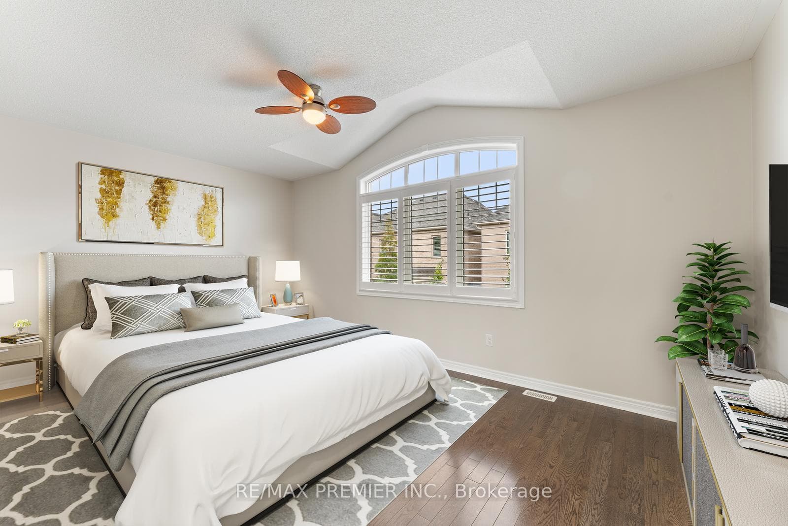71 Hoey Crescent photo 26
