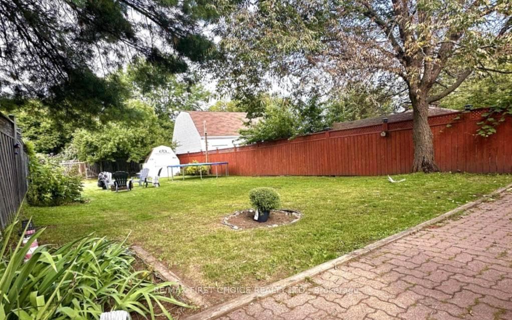 222 Wolseley Street photo 34