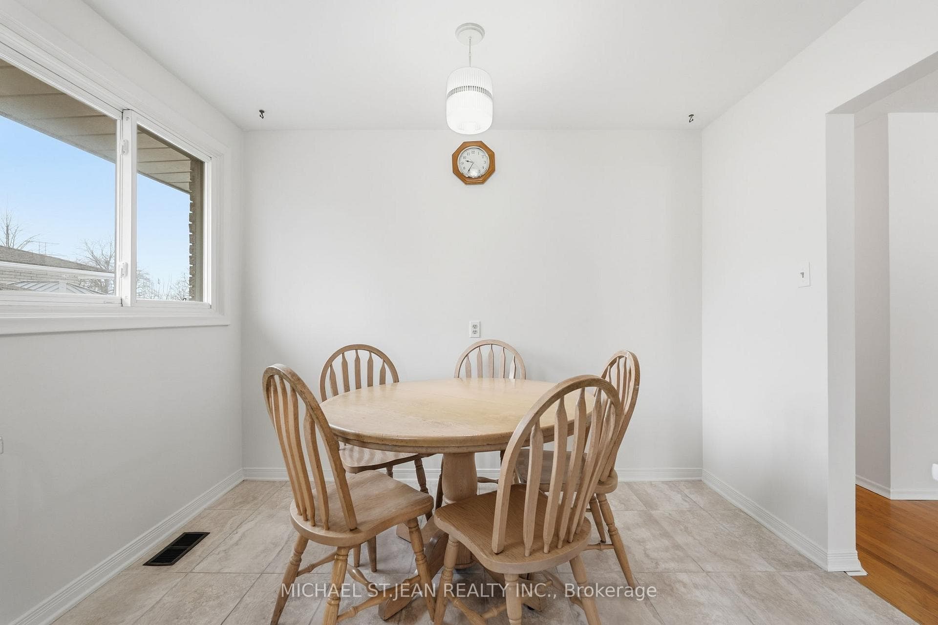 11 Glenmurray Court photo 14