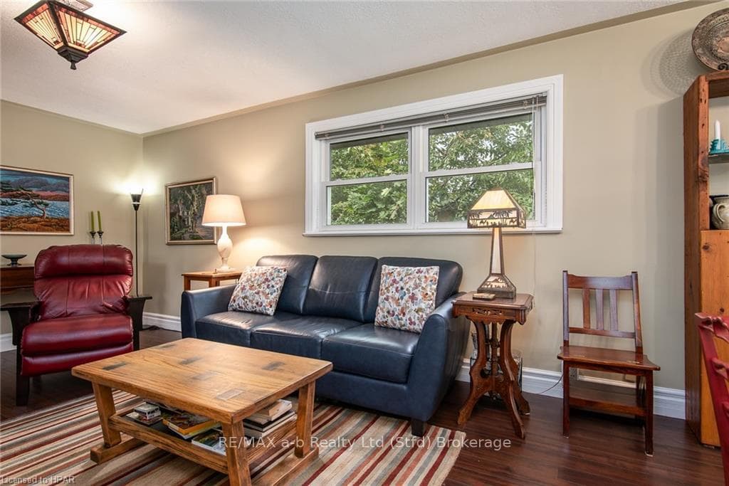 68 EARL Street photo 7