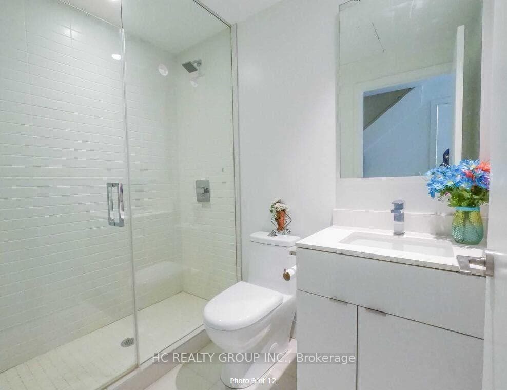 7 Grenville Street Unit 503 photo 3