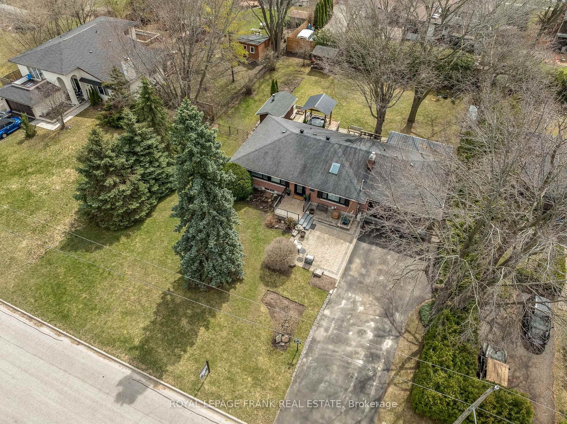 499 Maine Street photo 40