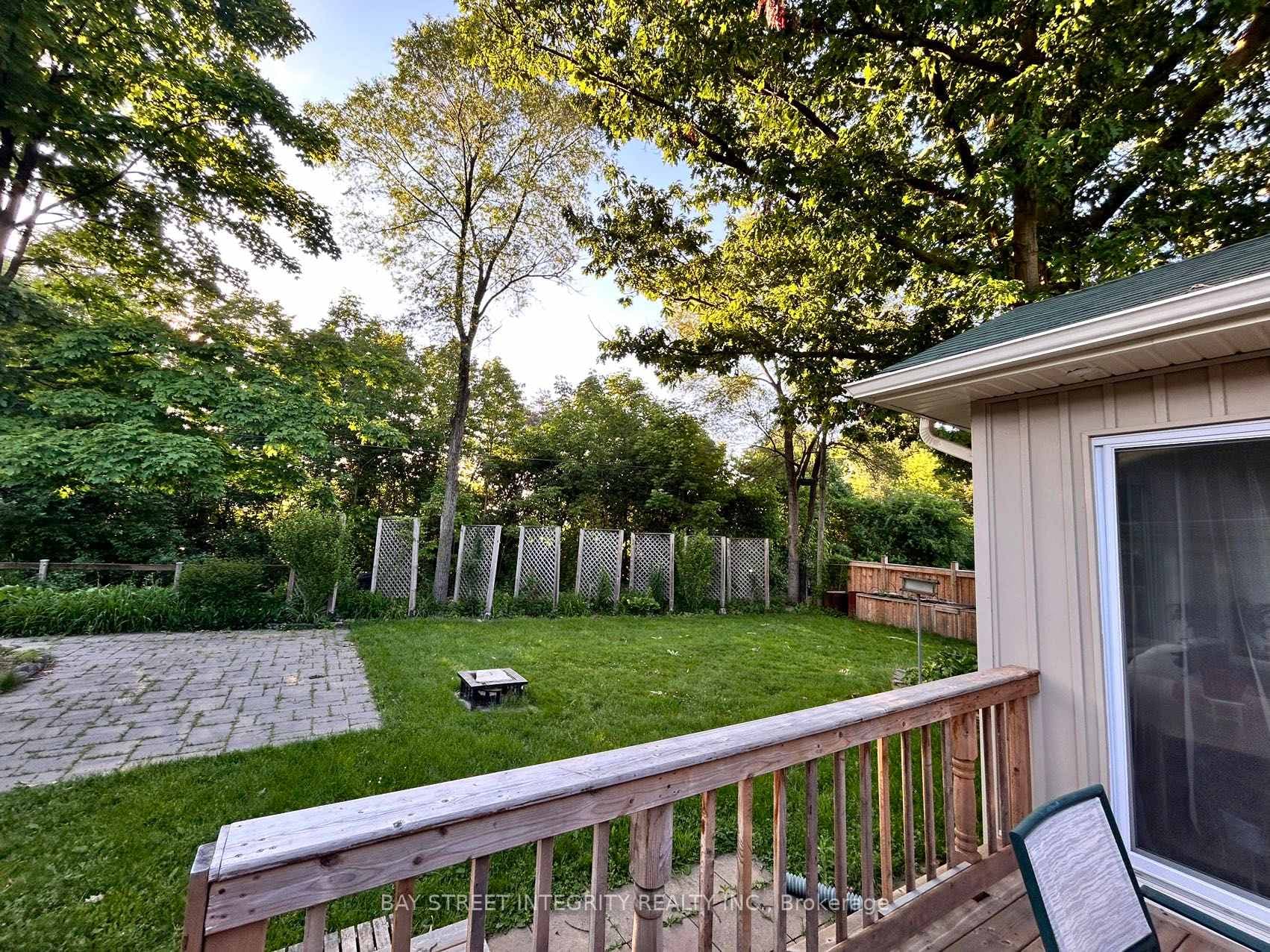 1339 Pinegrove Road photo 24