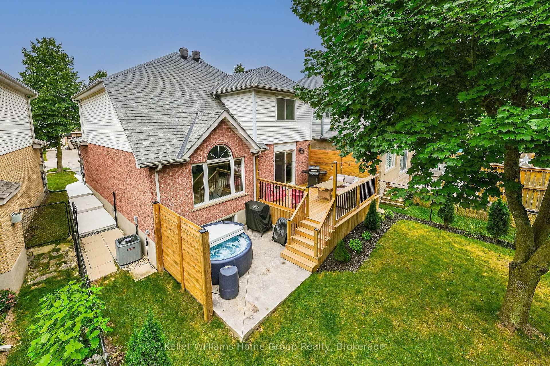 18 GAW Crescent photo 32