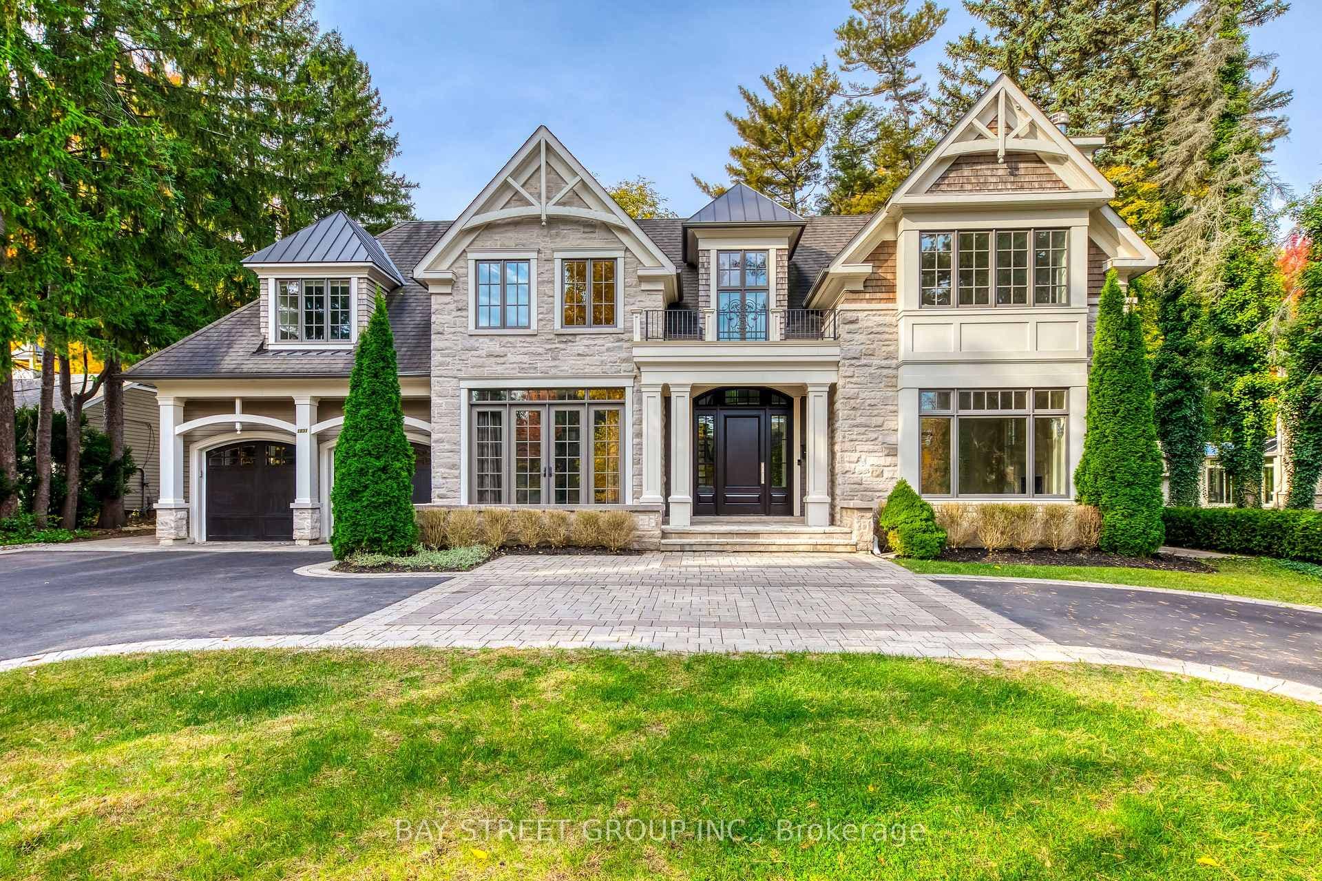 1031 Lakeshore Road photo 1