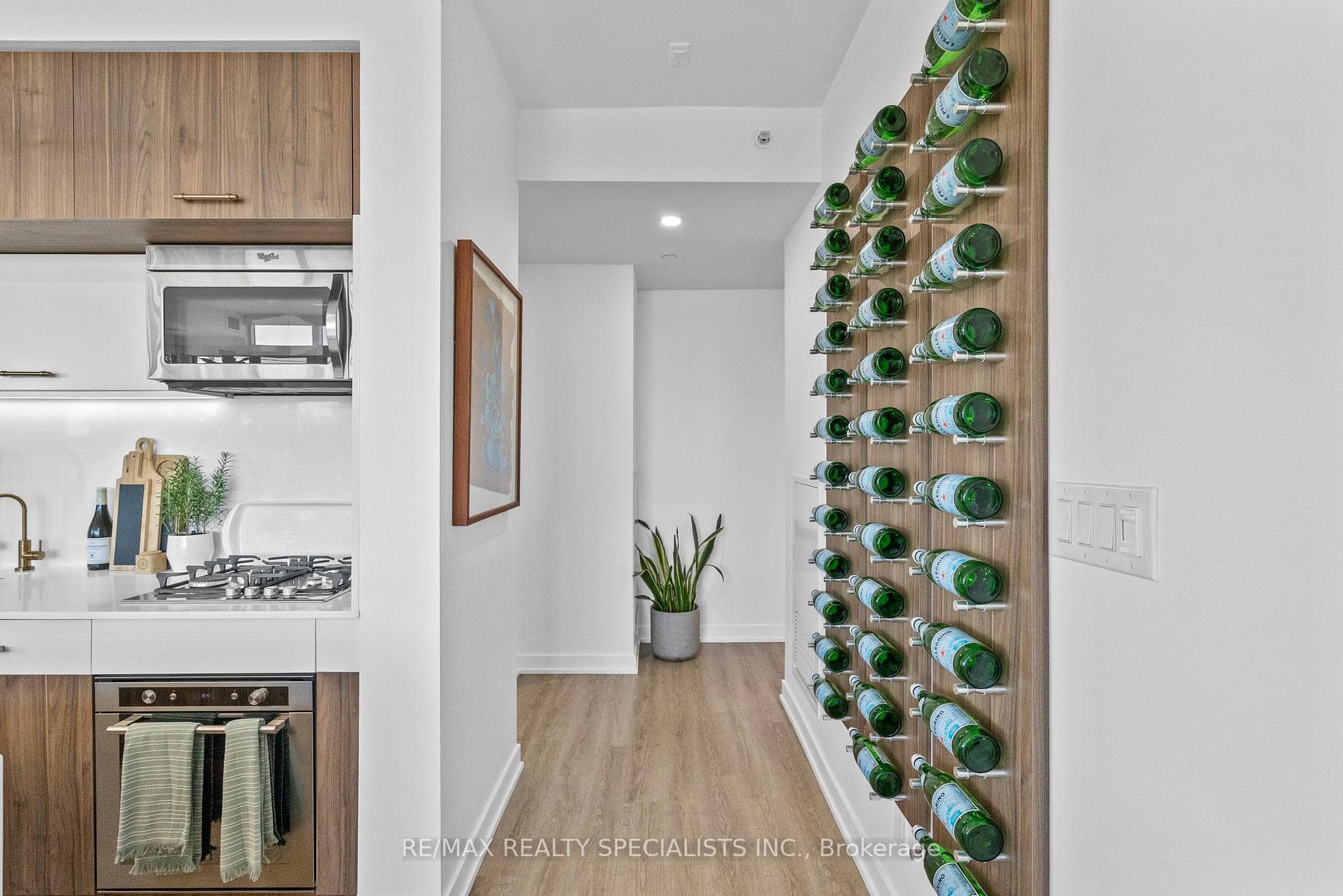 205 Manning Avenue Unit 310 photo 14