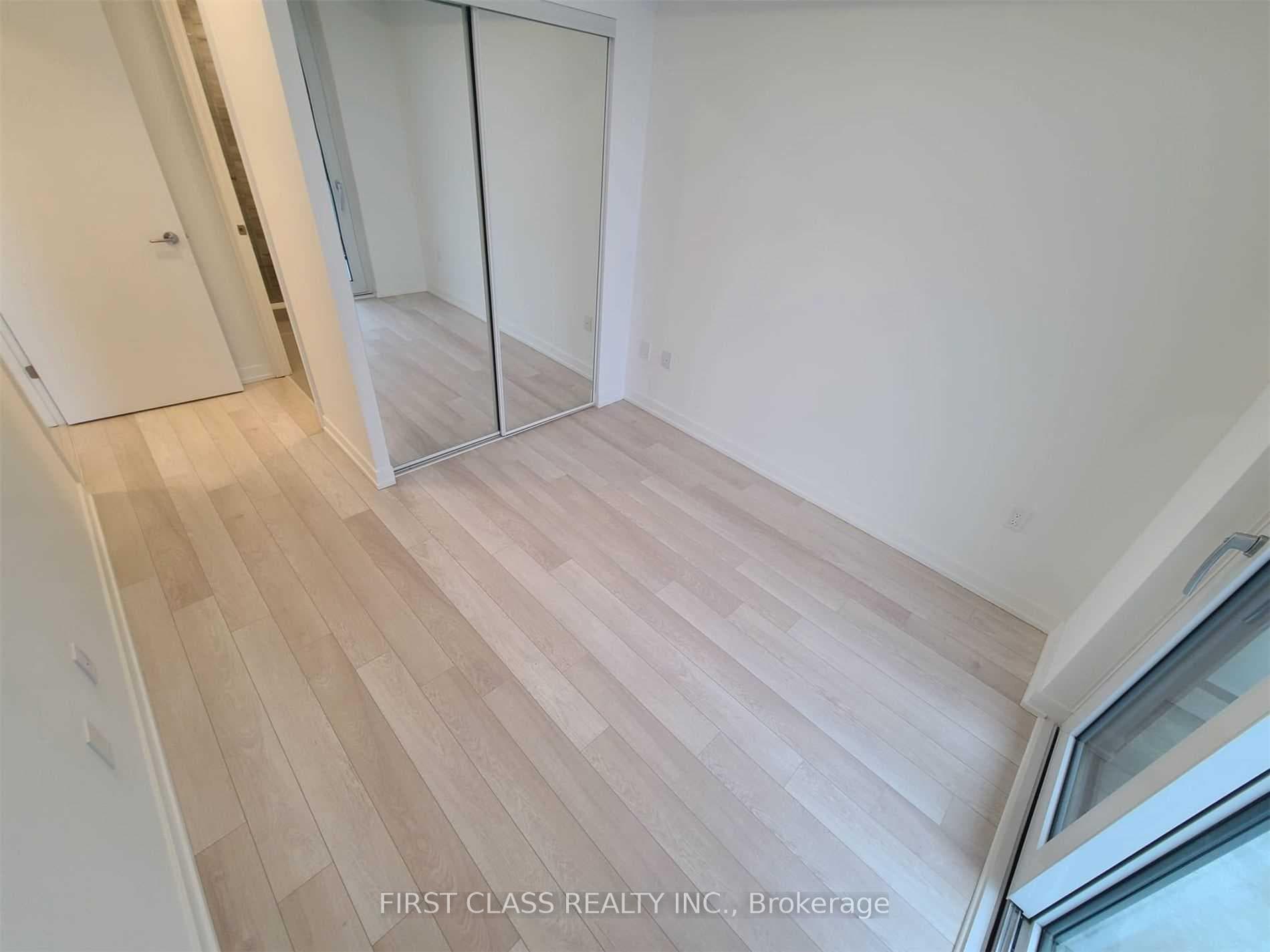 39 Roehampton Avenue Unit 2709 photo 9