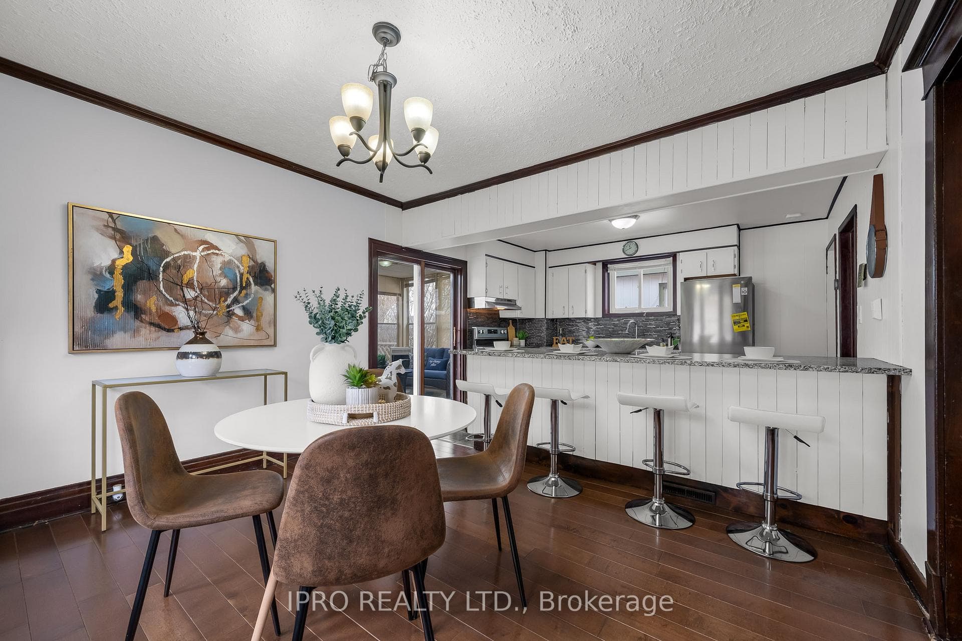 233 Geneva Street photo 5