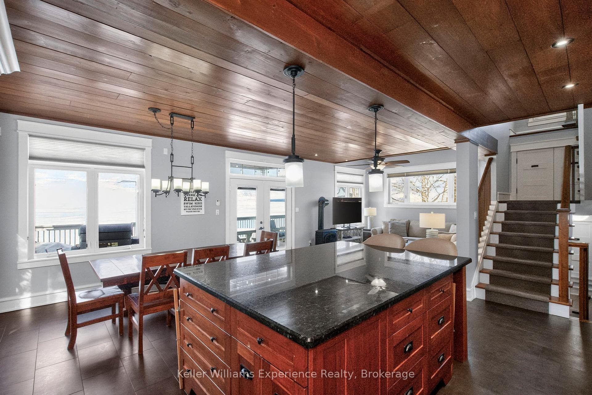 1749 Champlain Road photo 7