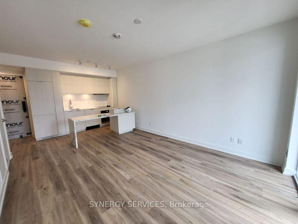 370 Martha Street Unit 508 photo 3