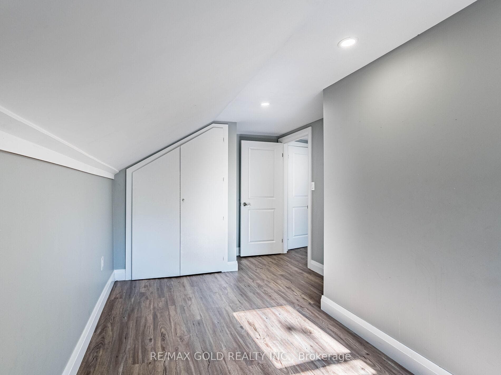 14201 Winston Churchill Boulevard photo 23