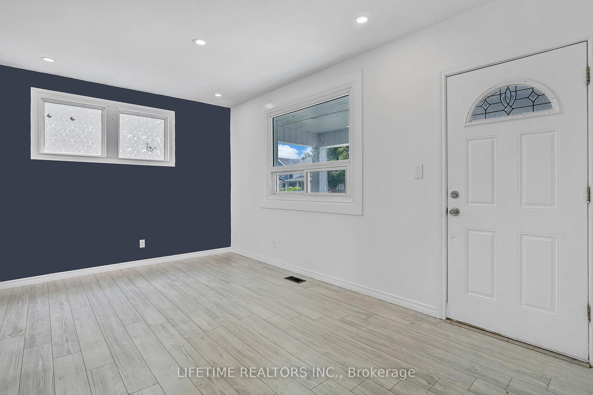 1108 Wellington Avenue photo 7