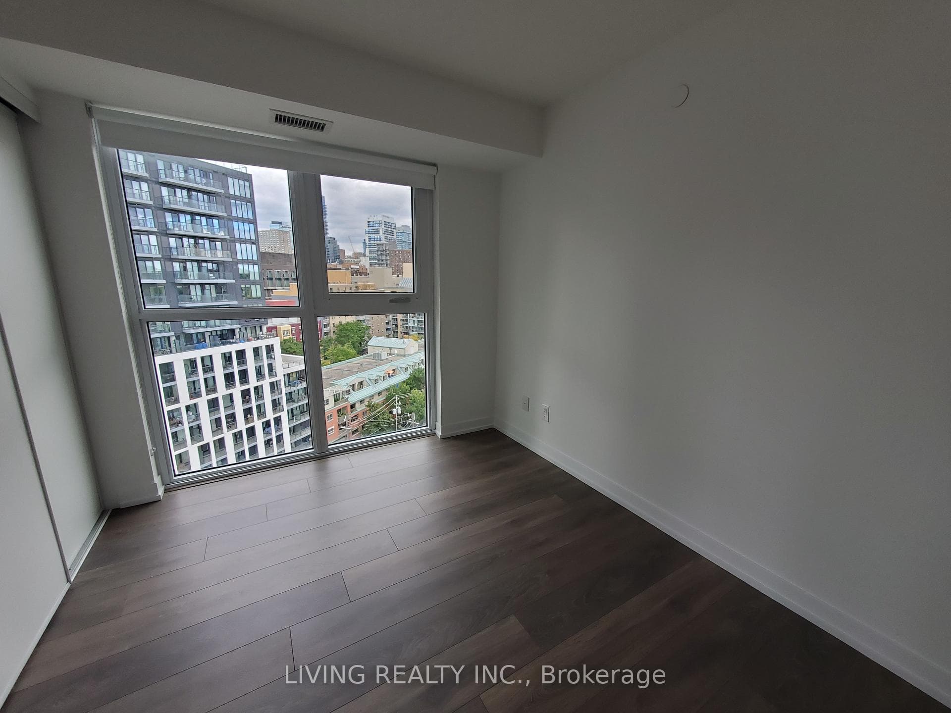 219 Dundas Street Unit 1607 photo 8