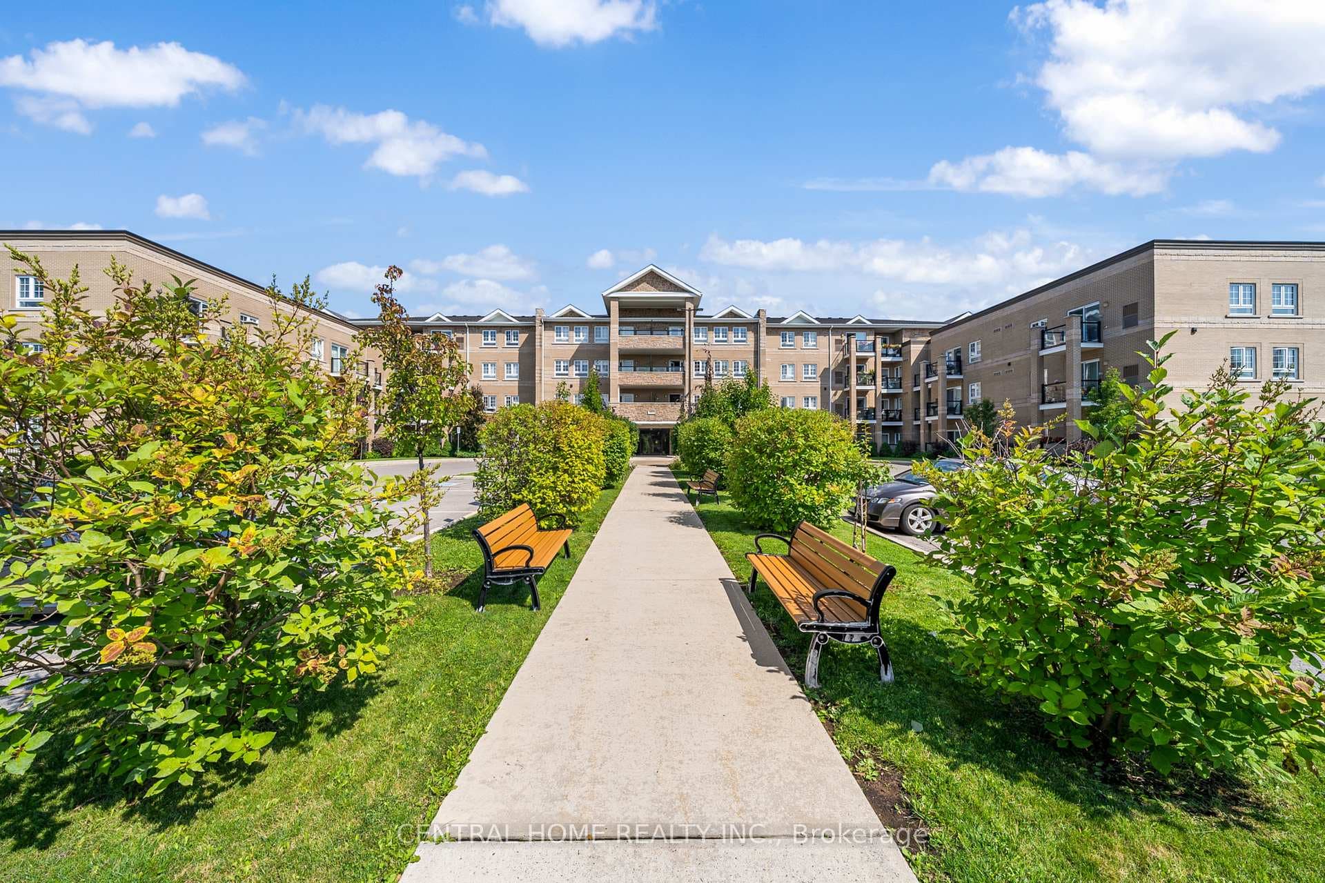481 Rupert Avenue Unit 304 photo 2