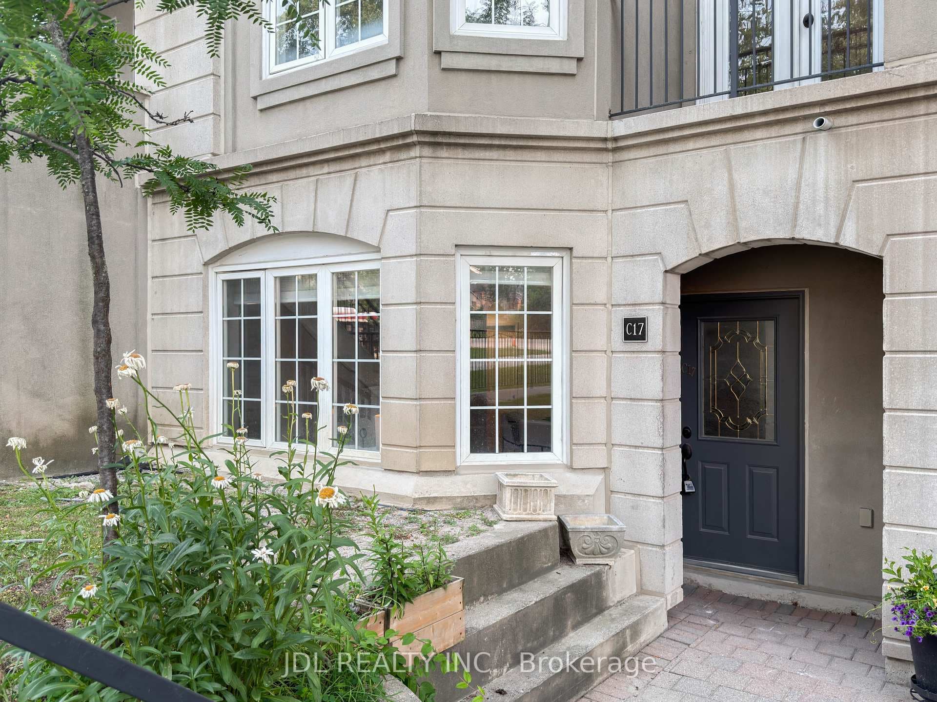 108 Finch Avenue Unit C17 photo 5