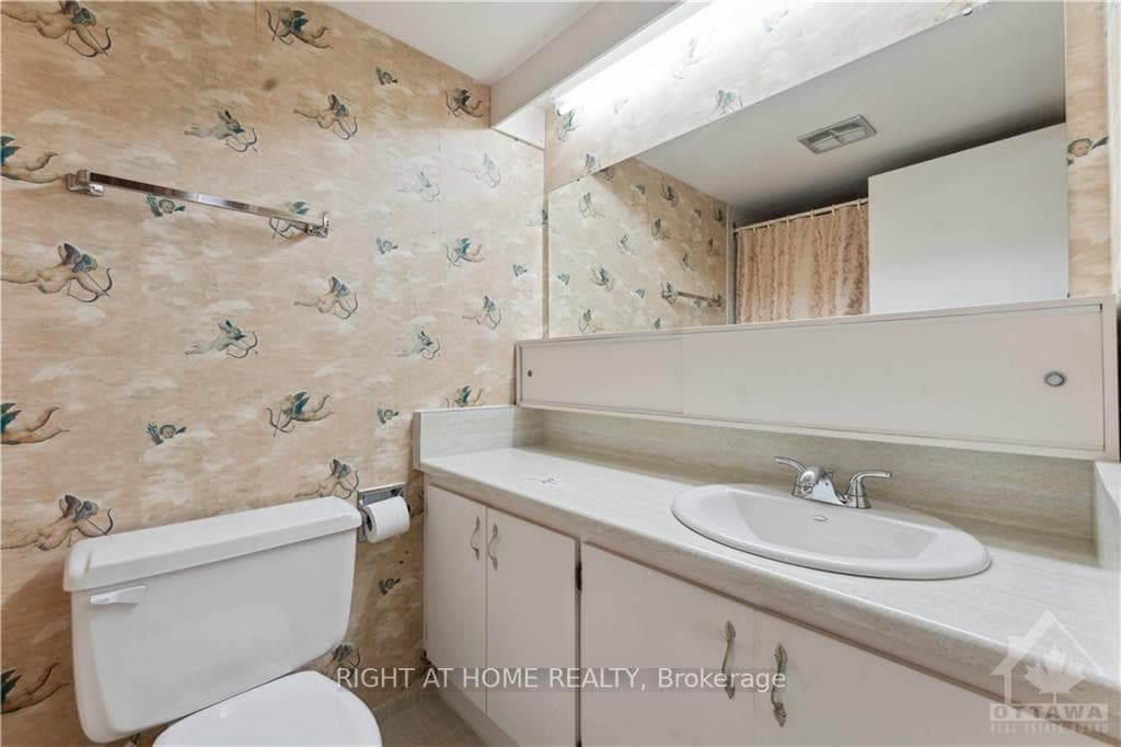 370 DOMINION Avenue Unit PH8 photo 15