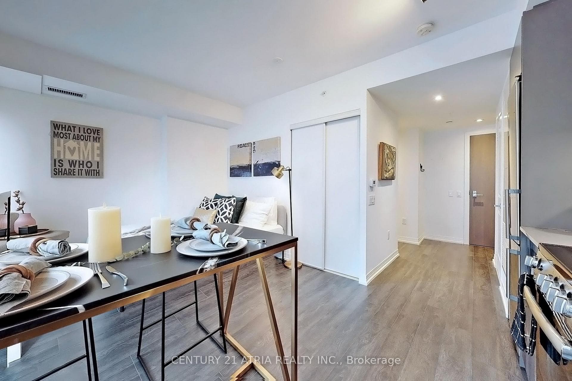 251 Jarvis Street Unit 725 photo 9