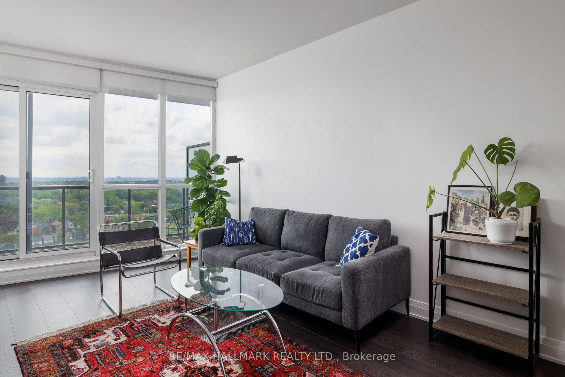 530 St Clair Avenue Unit 1401 photo 15