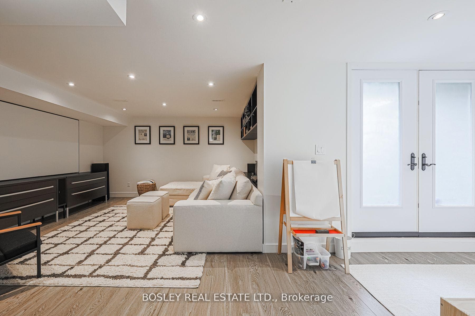 38 Roblin Avenue photo 30