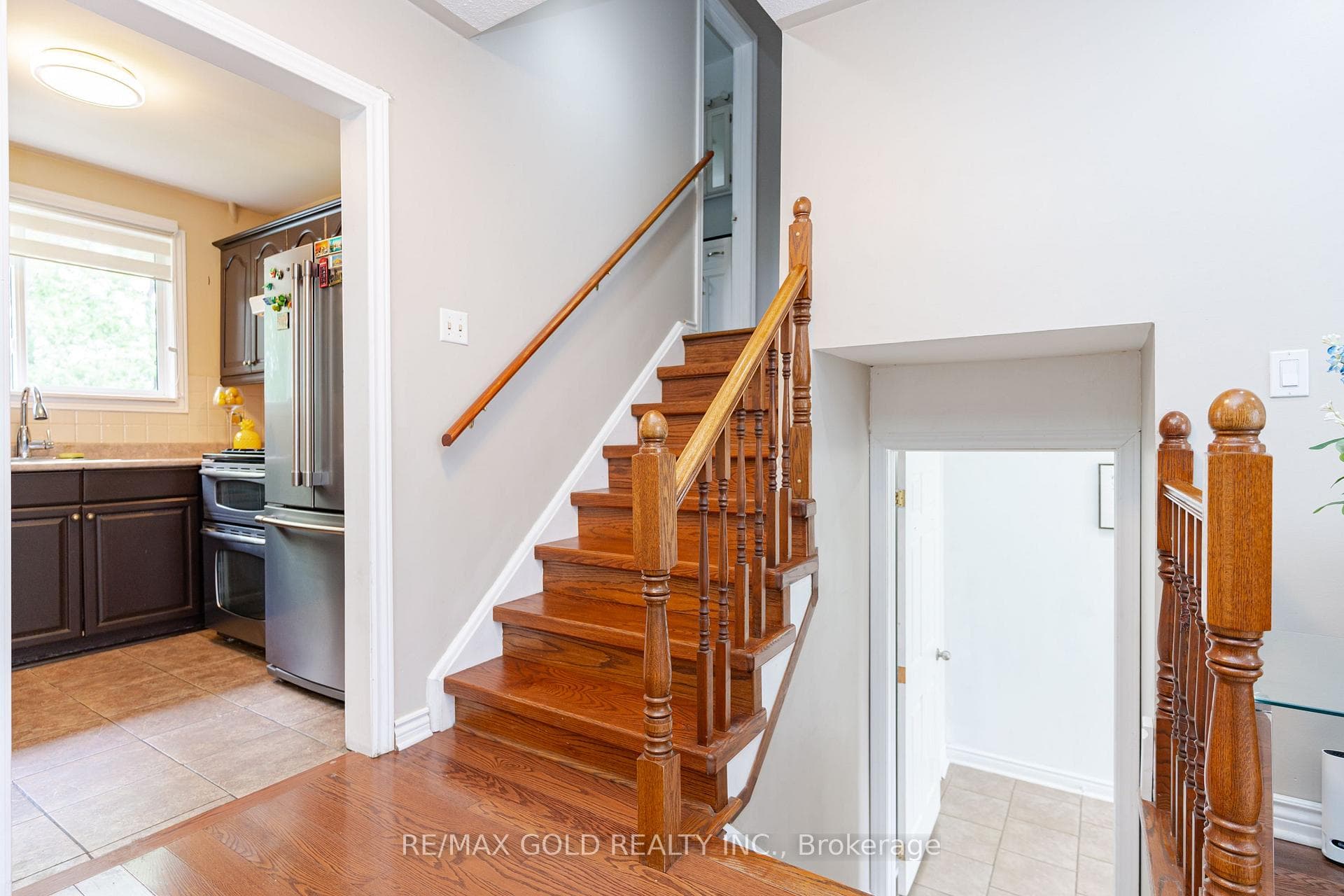 56 Edgebrook Crescent photo 13