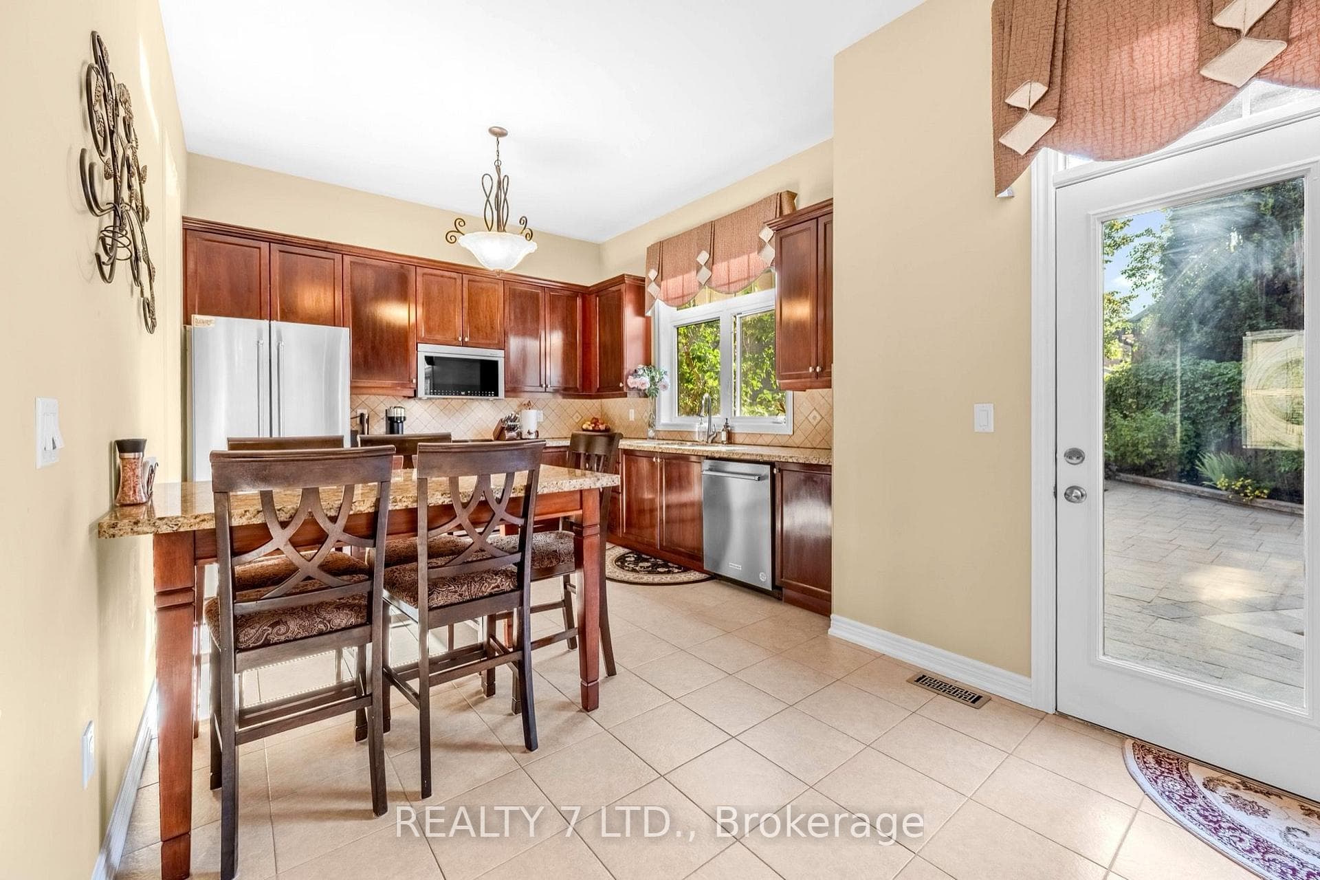 3217 Swiss Court photo 10