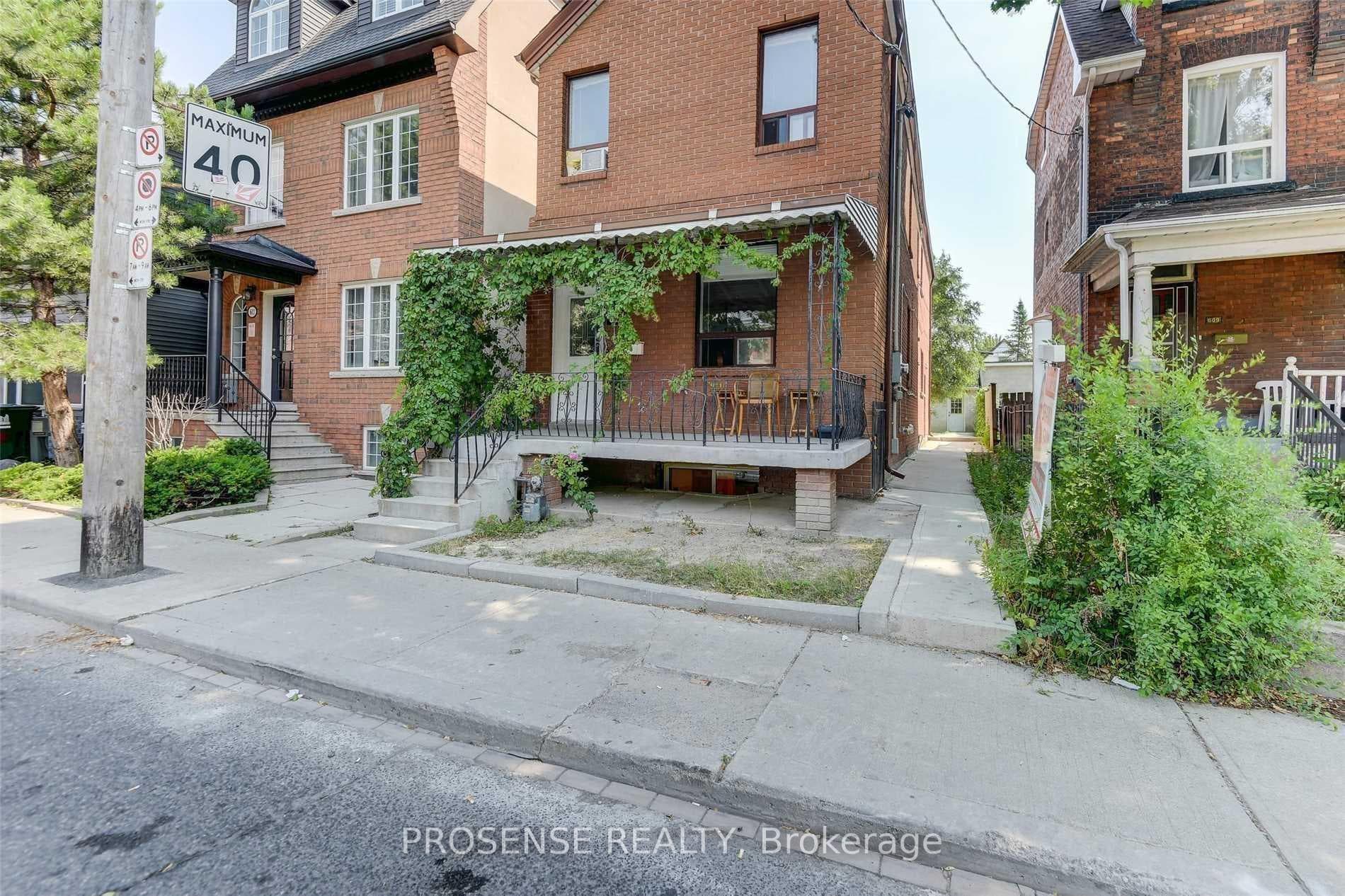 611 Ossington (Basement) Avenue photo 8
