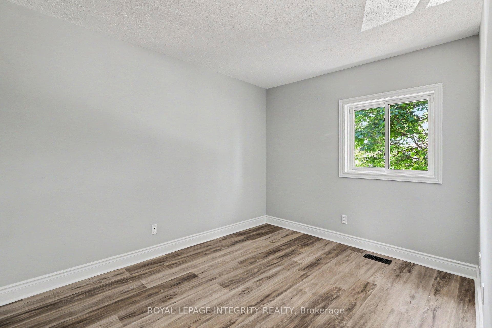 1511 Thurlow Street photo 22