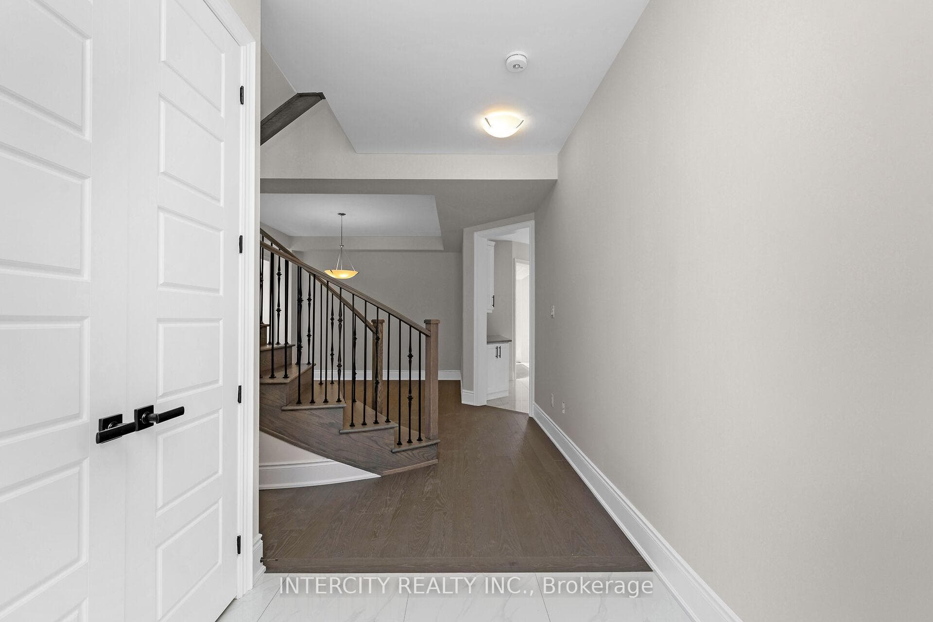 18 Keyworth Crescent photo 4