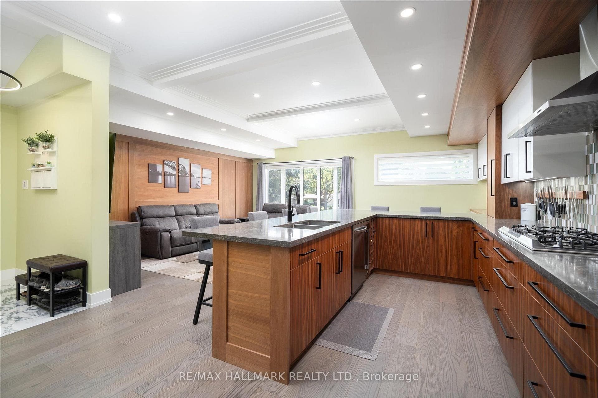 76 Felicity Drive photo 11