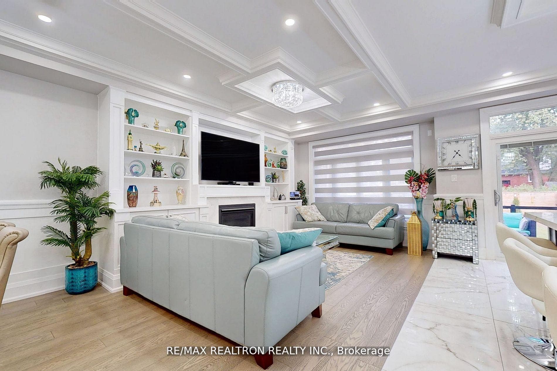 55 Harewood Avenue photo 6