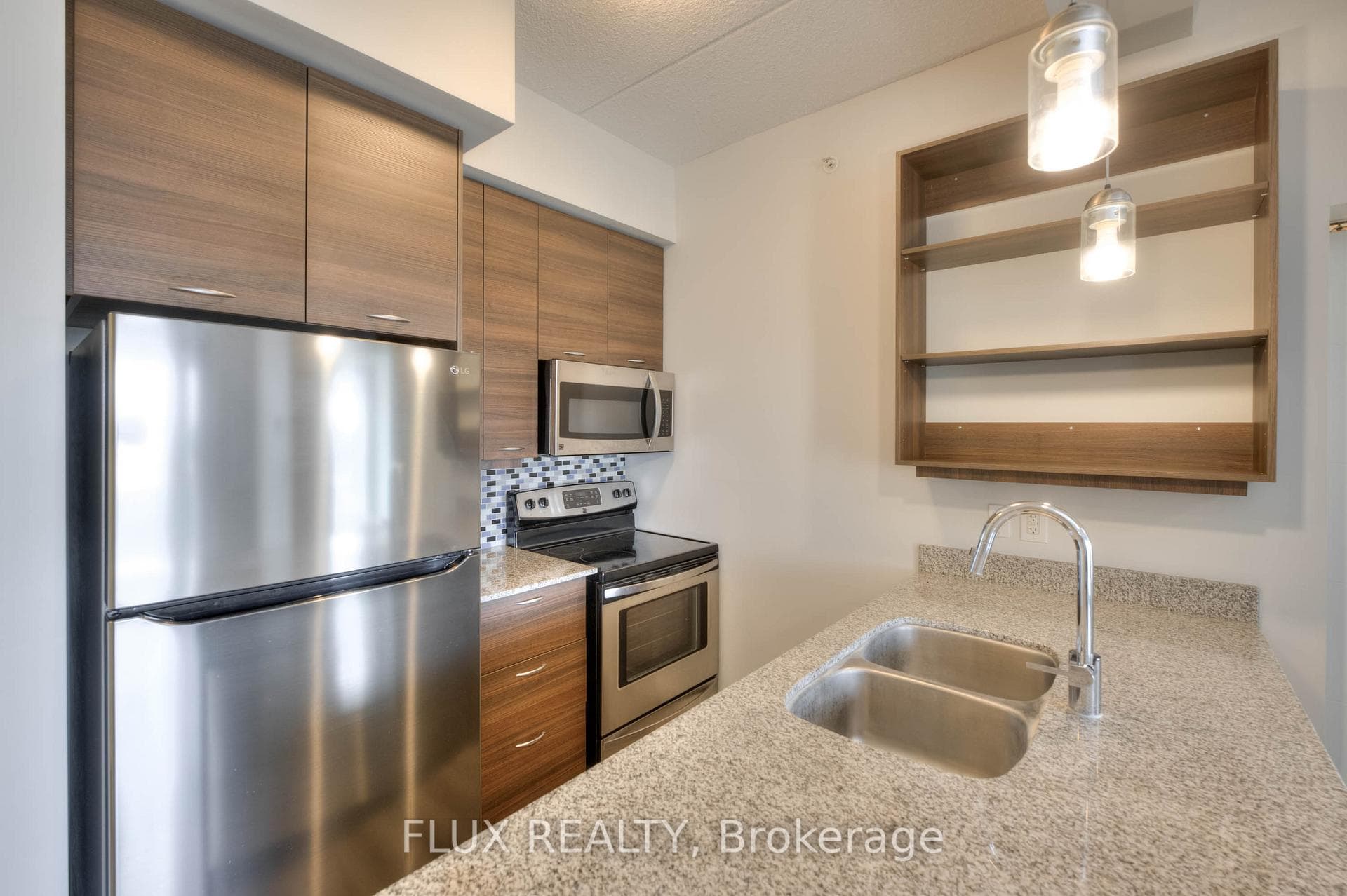 318 SPRUCE Street Unit 808 photo 10