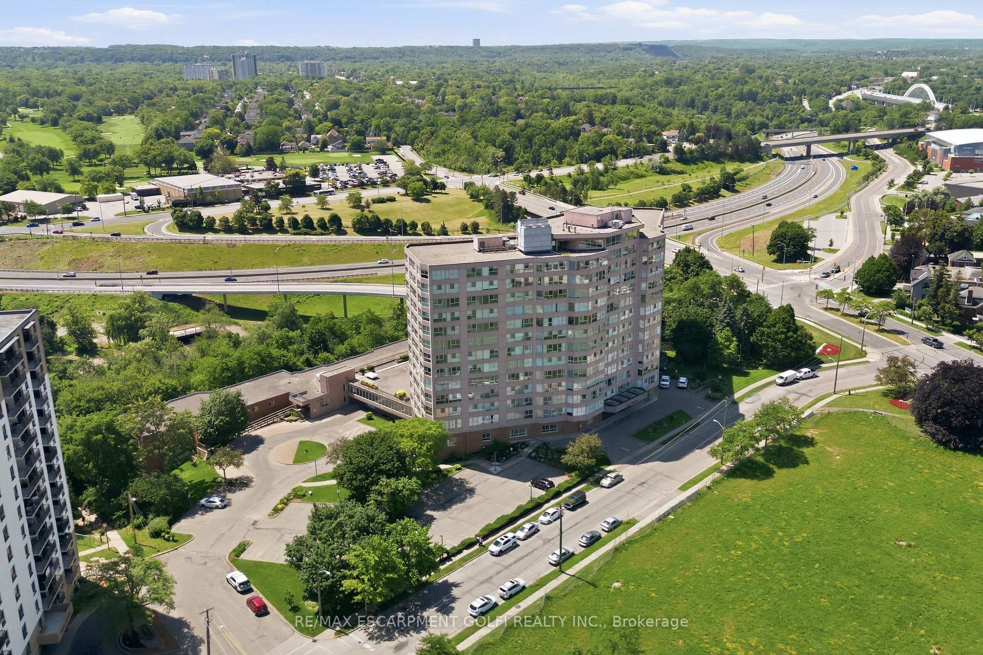 7 Gale Crescent Unit B3 photo 34