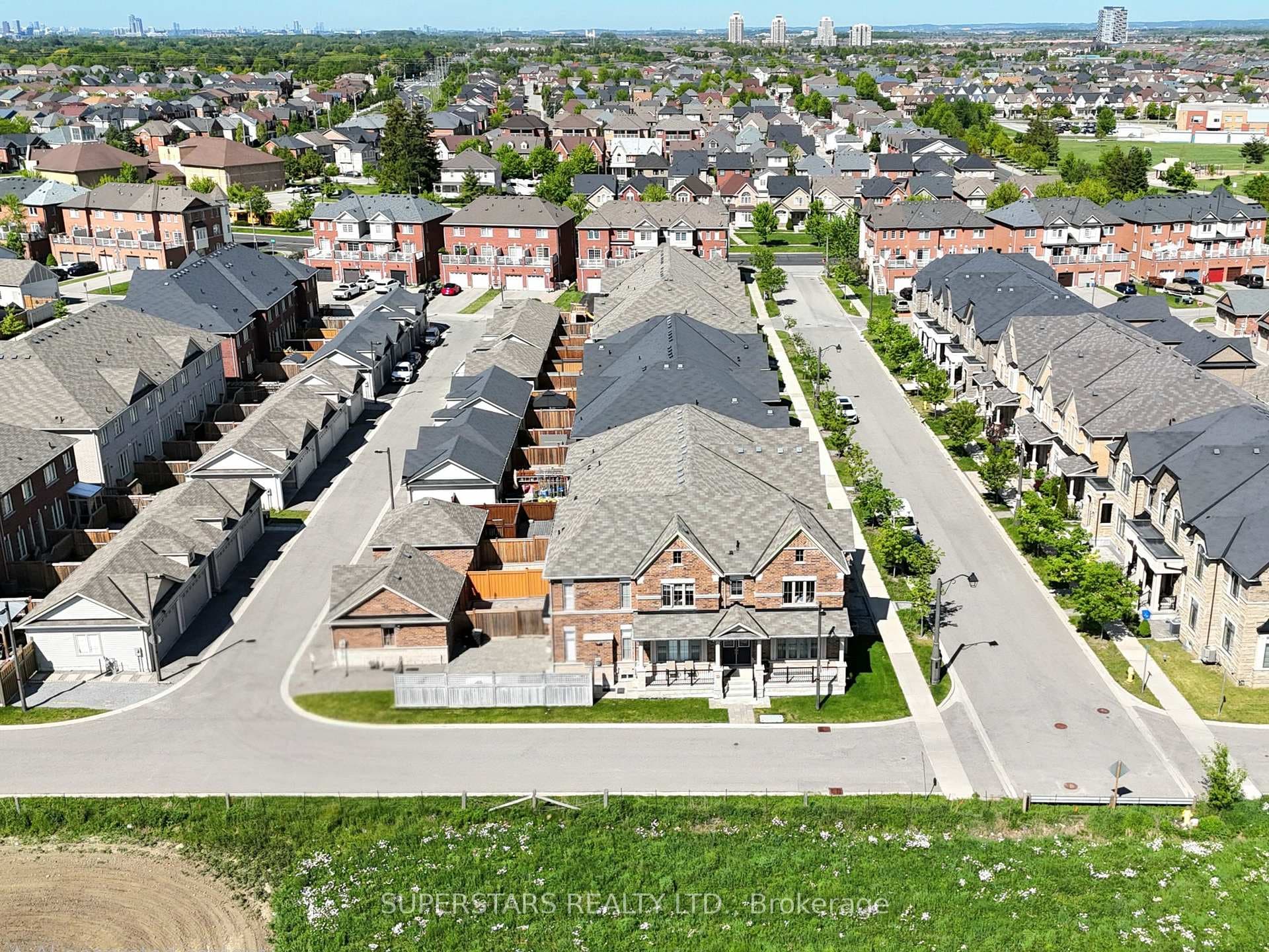 33 Tilbury Gate photo 41