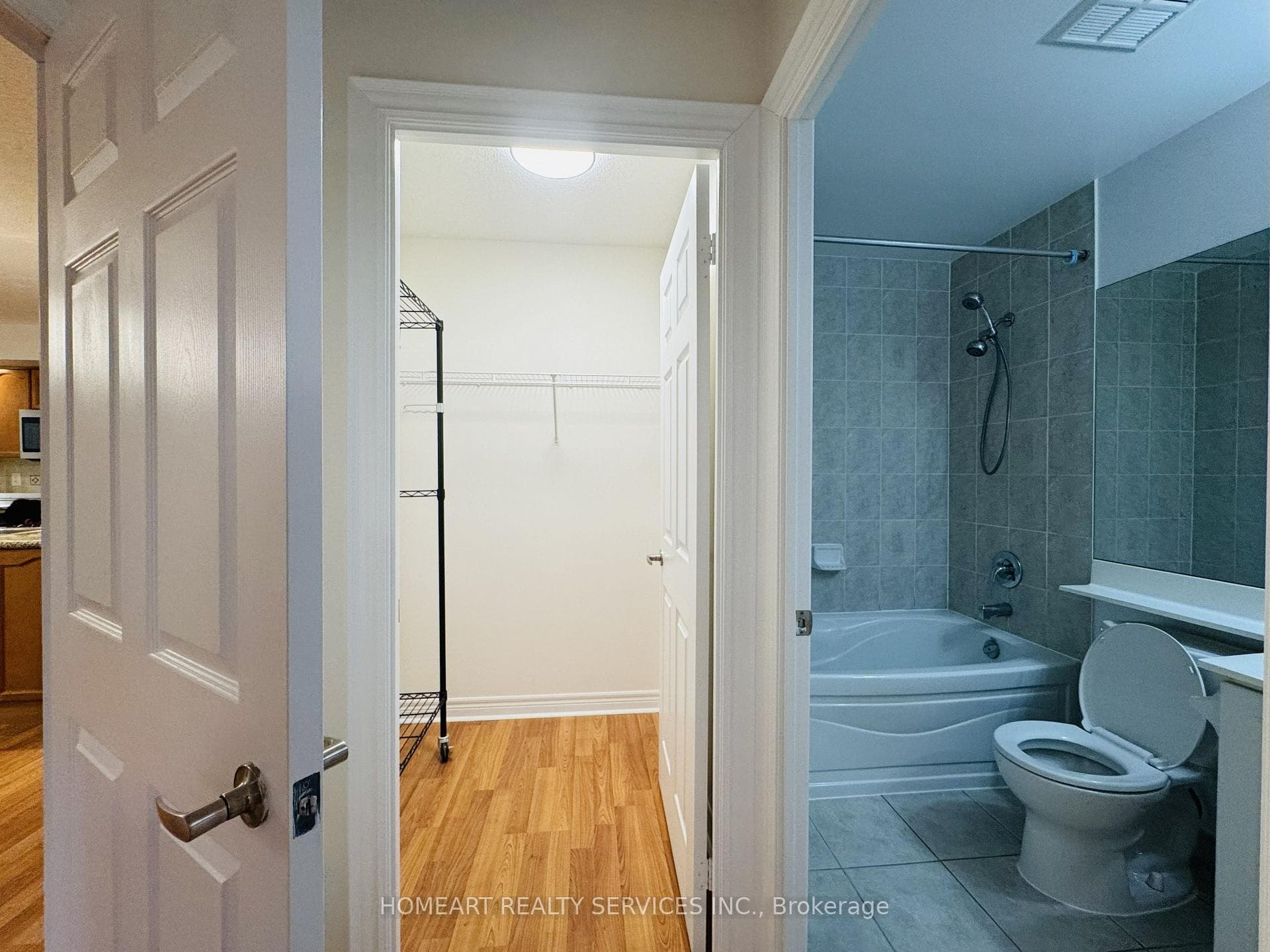 Primary Bedroom W/I Closet & Ensuite Bathroom