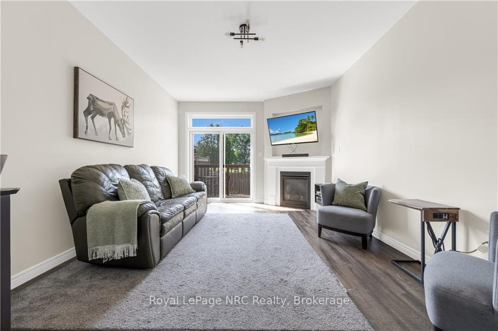 49 Dennis Drive photo 9