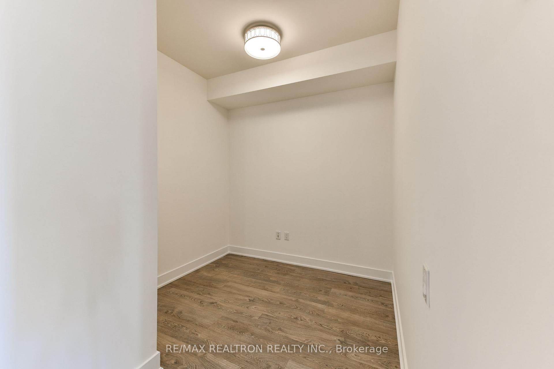 30 Roehampton Avenue Unit 611 photo 26