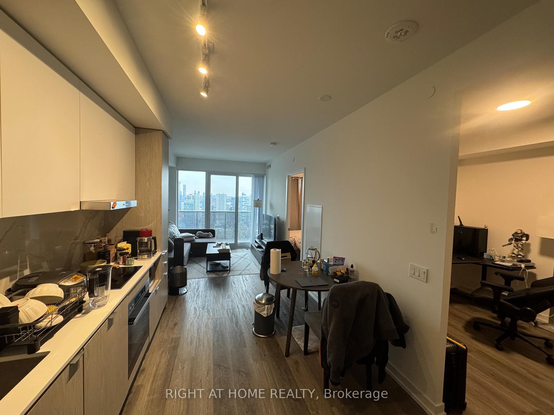 55 Cooper Street Unit 6002 photo 4