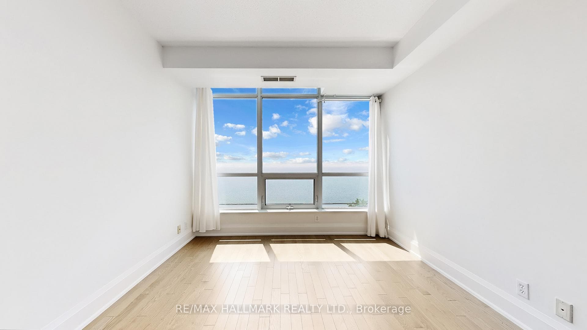 1910 Lake Shore Boulevard Unit 1607 photo 18