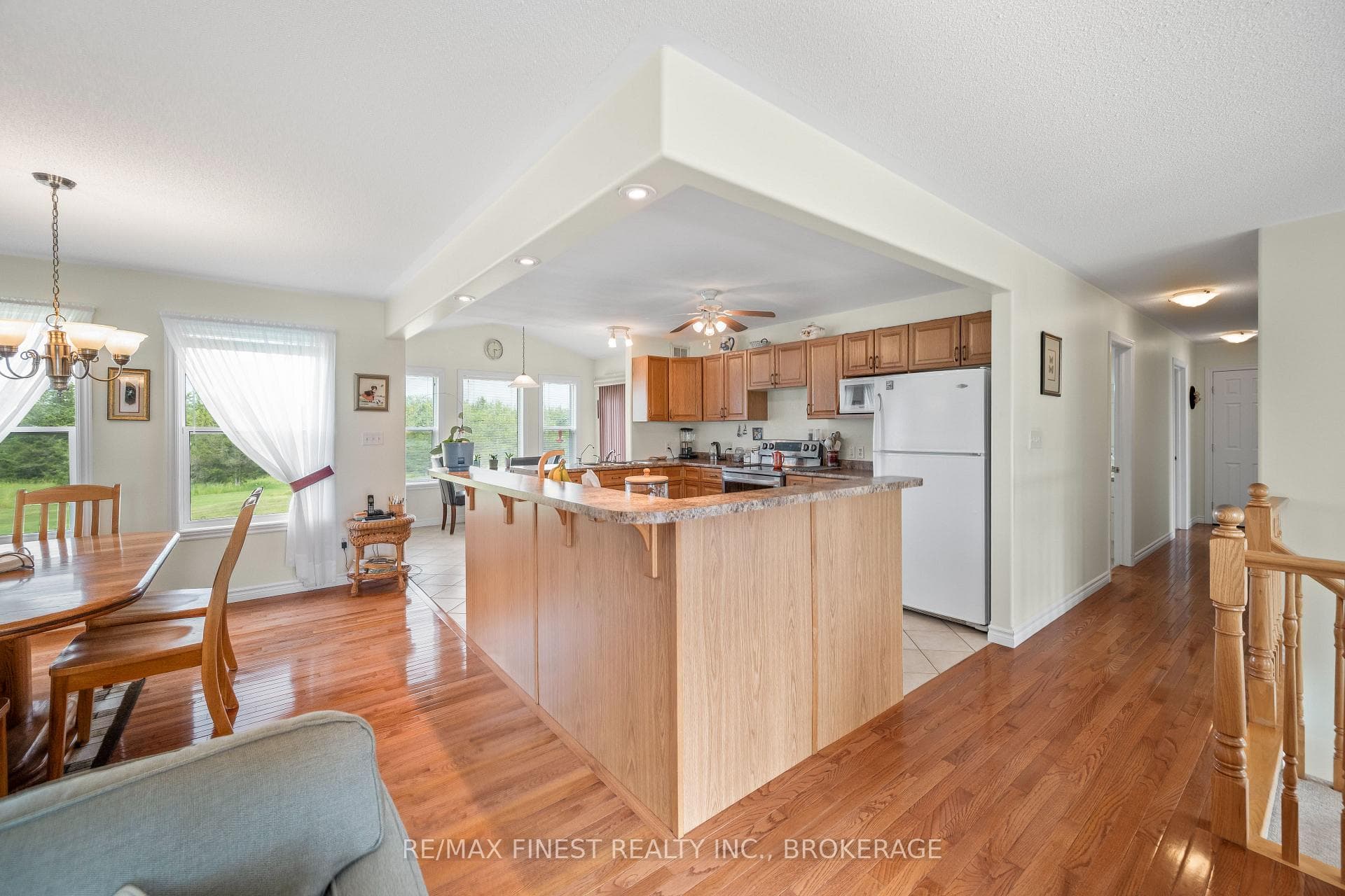 245 Pleasant Drive photo 8