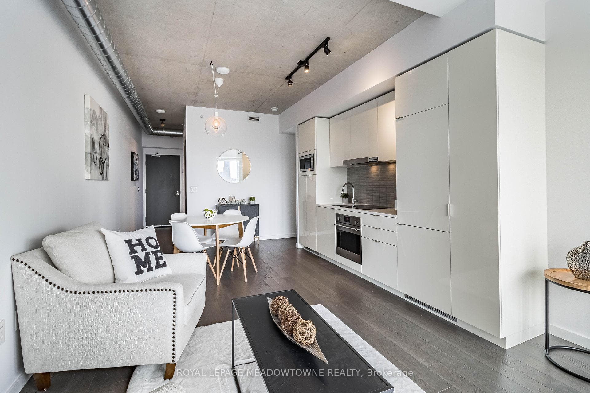 170 Bayview Avenue Unit 1902 photo 12