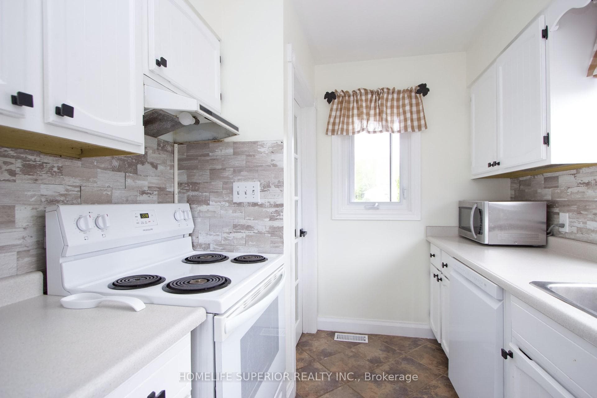 4795 Trulls Road photo 3