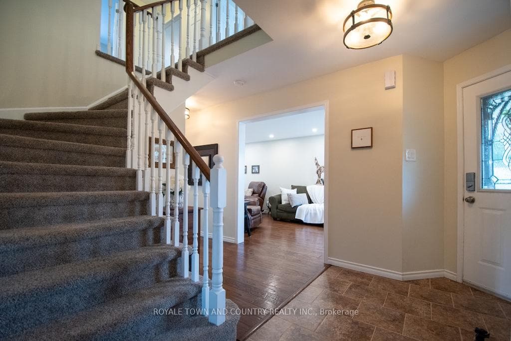 59 Bonnycastle Drive photo 5