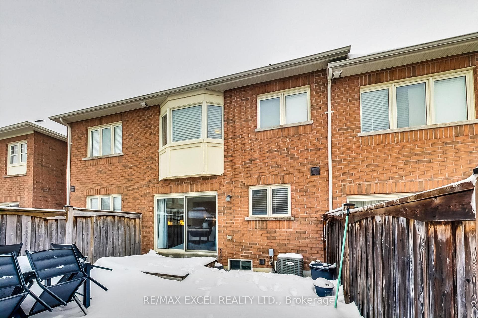58 Andrew Green Crescent photo 26