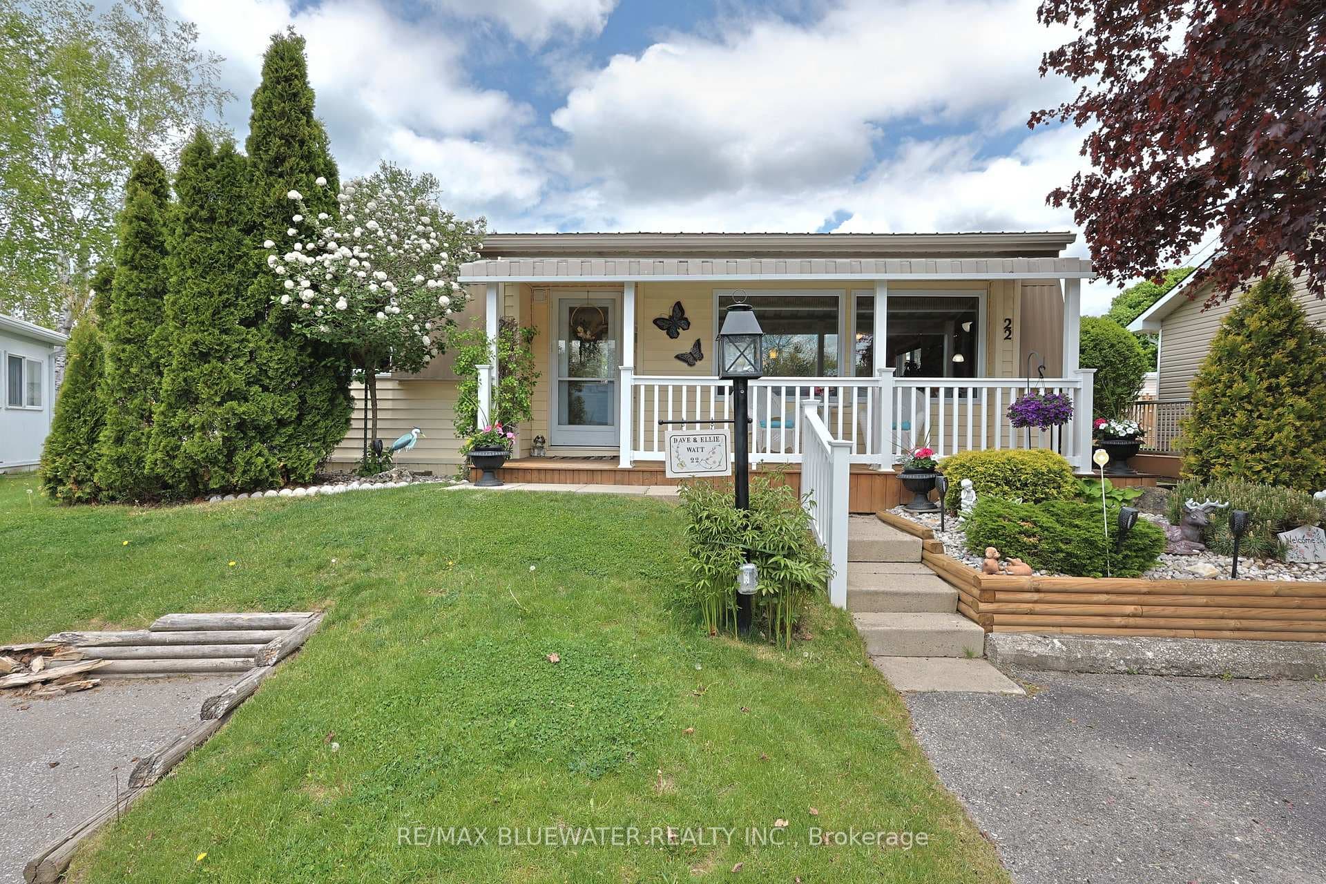 22 Pebble Beach Parkway photo 1