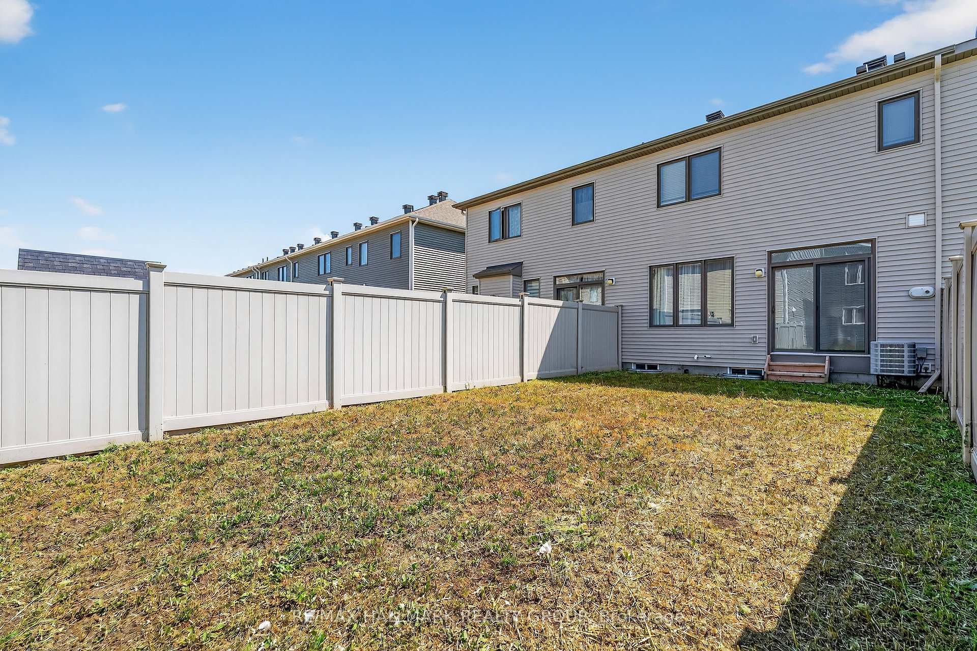 115 Pictou Crescent photo 33