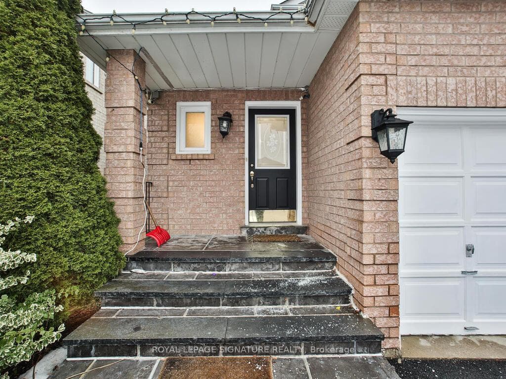 23 Rocksprings Avenue photo 2