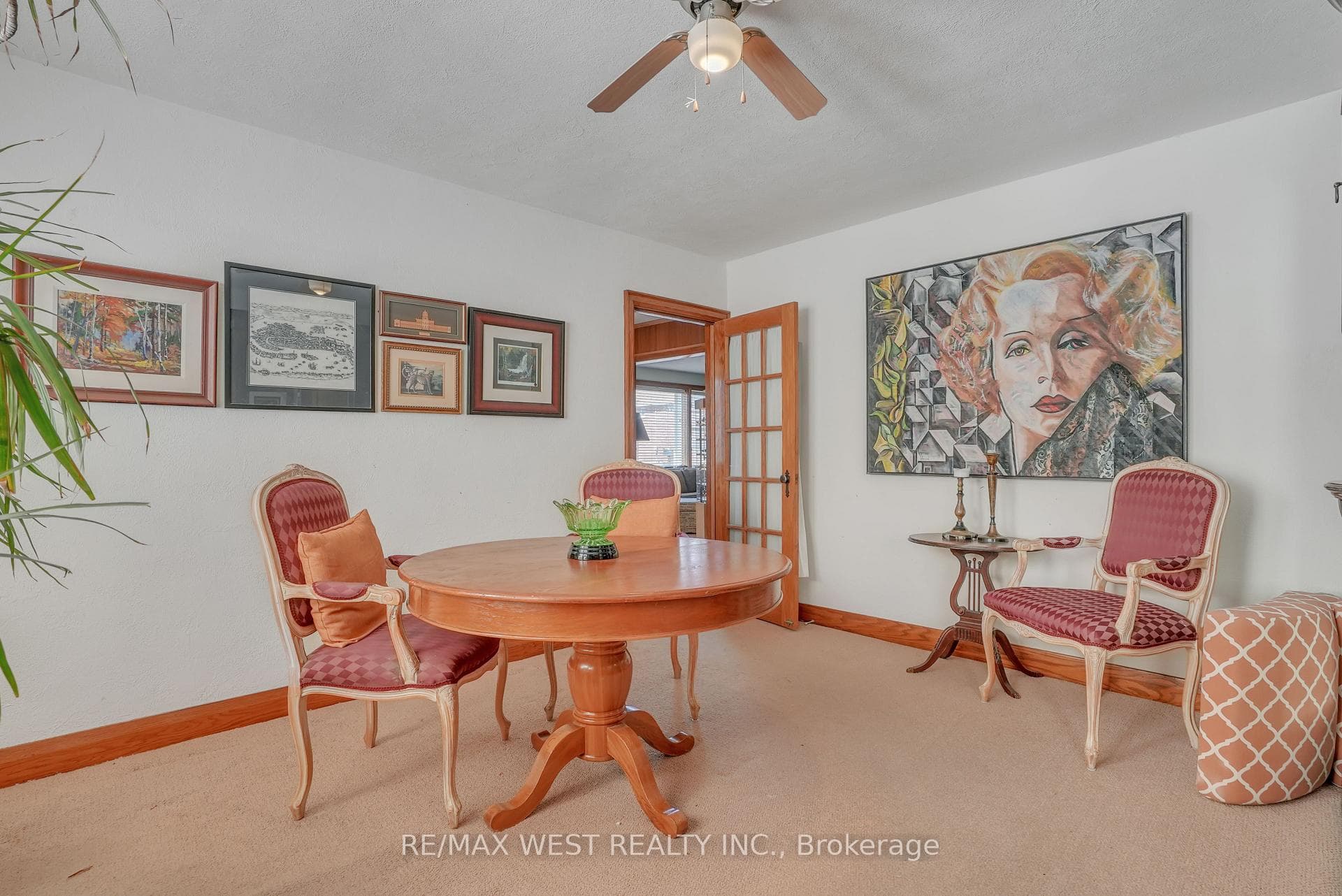 15 Parkside Drive photo 9