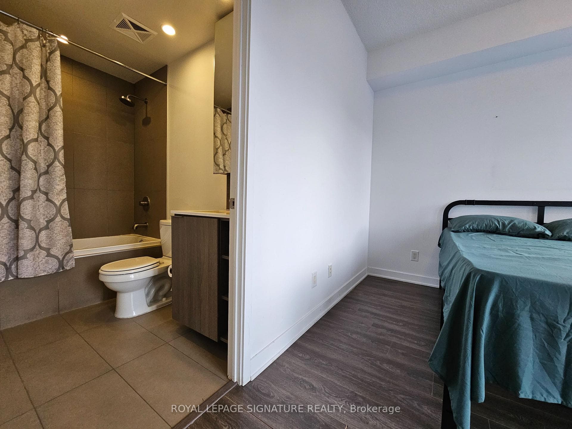 170 Sumach Street Unit 2209 photo 14