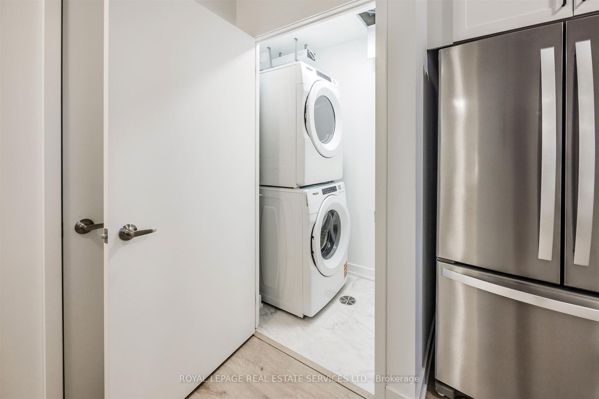 1035 Southdown Road Unit 1508 photo 16